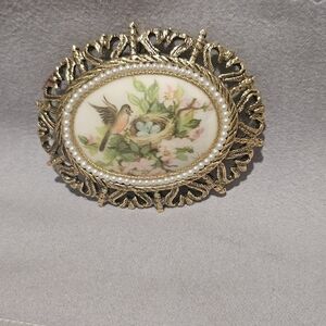 VTG Victorian Porcelain Robin Pendant/Brooch Gold Tone Cottagecore Grandmacore